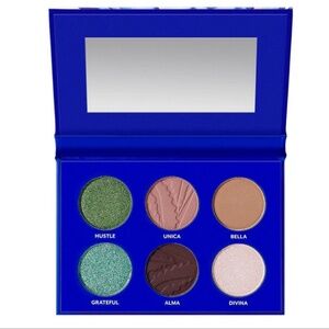 Tresluce Beauty I Am Alma Shadow Palette Eyeshadow